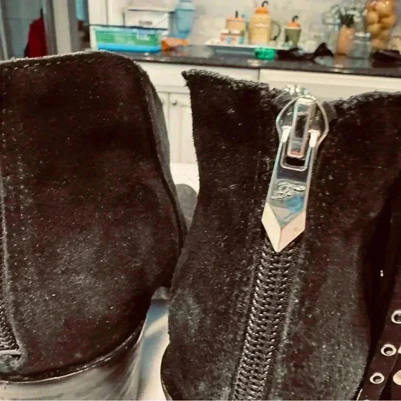 Fergie Women's Bennie Western Boots  w/ Fringe Studded Suede Ankle Sz 7.5 M - Picture 5 of 10